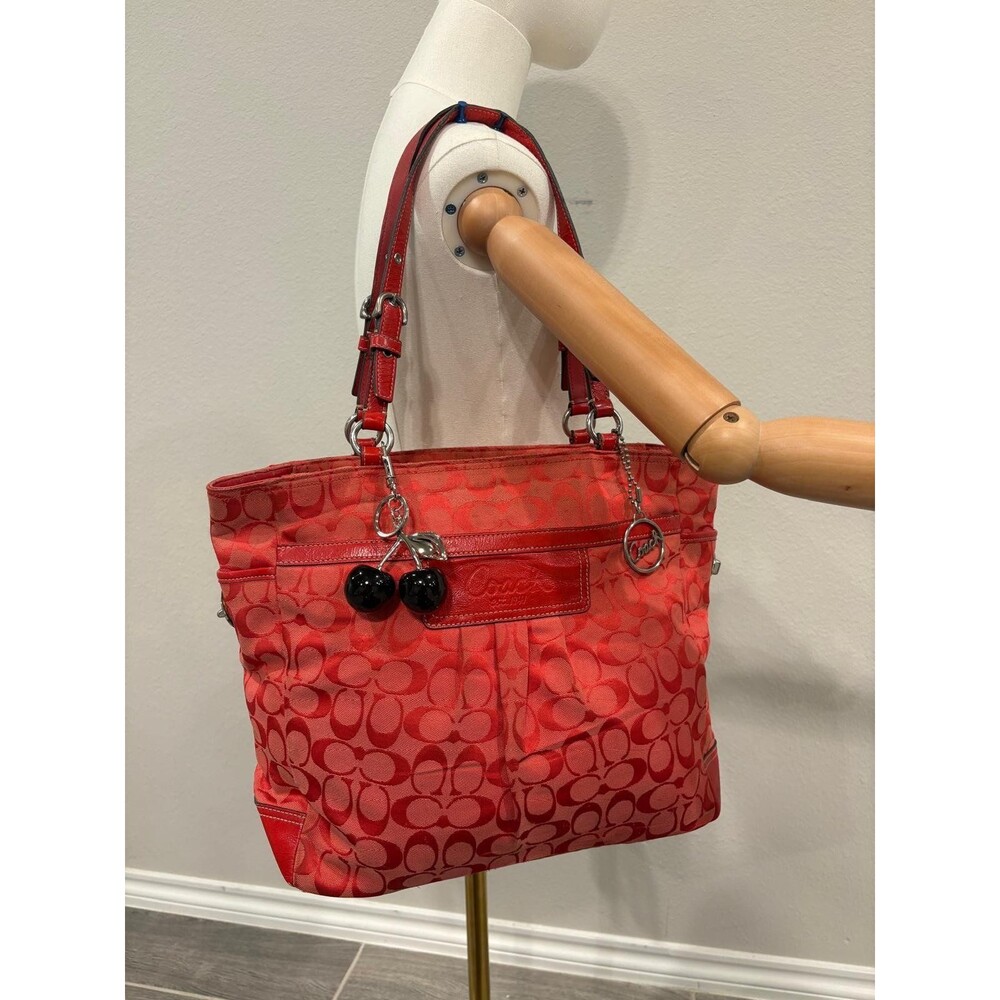 COACH SIGNATURE GALLERY TOTE Red Fabric Interior